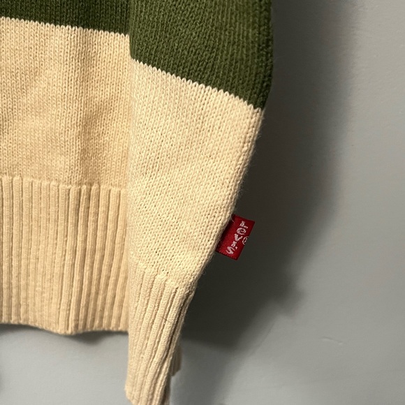 Levi’s Wide Stripe Crewneck Sweater Cream and Olive Green Size L - Picture 3 of 5